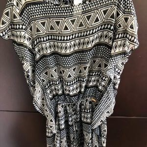 Brand new Jessica Simpson beach coverup